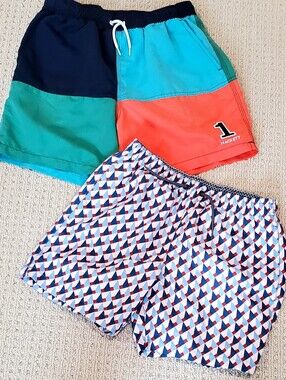 Hackett London 2 Pair Teen Boy Swim Trunks  Colorblock/Pattern 13-16yr Like New